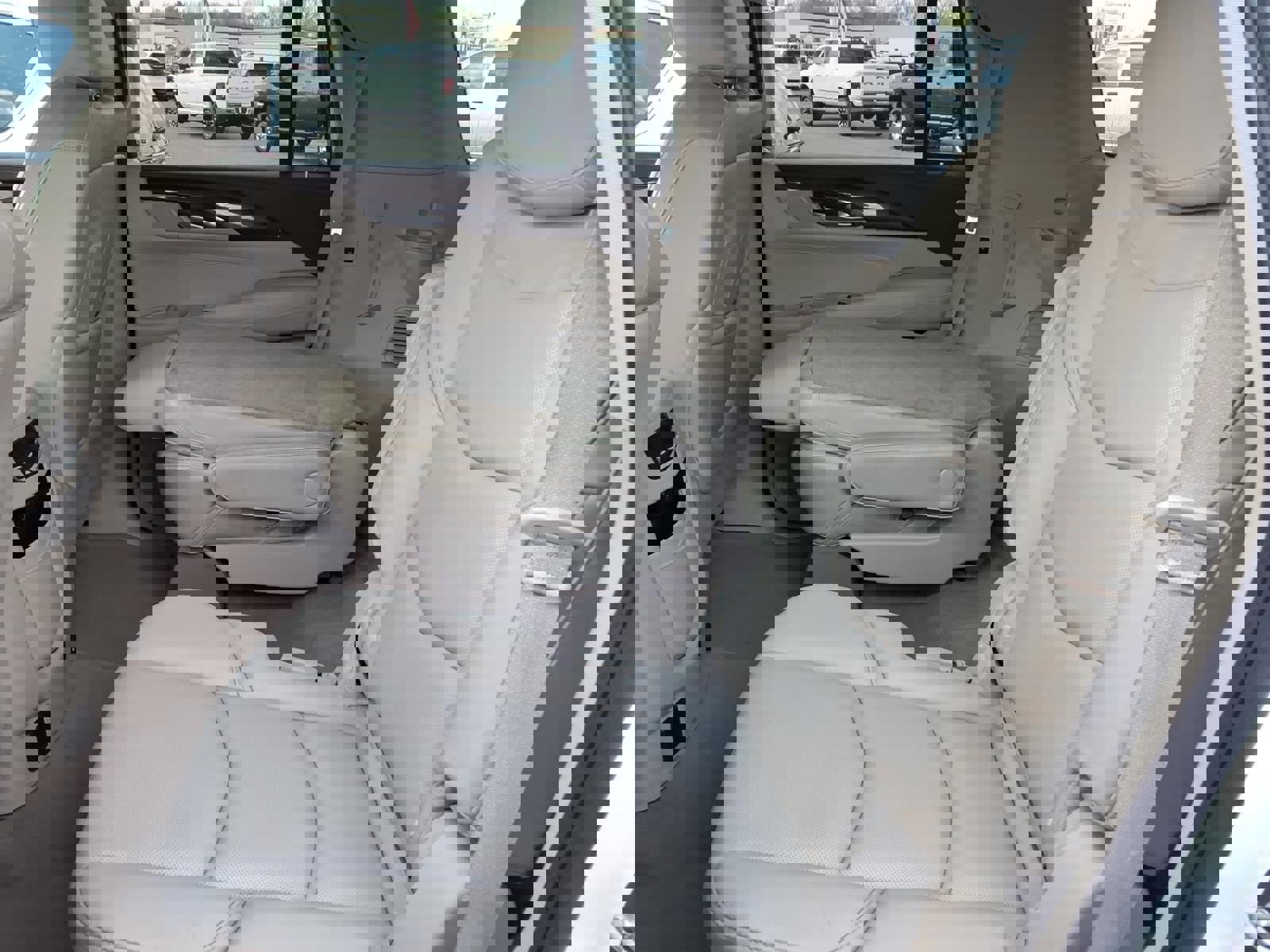 Used 2017 Cadillac Escalade Luxury image 15