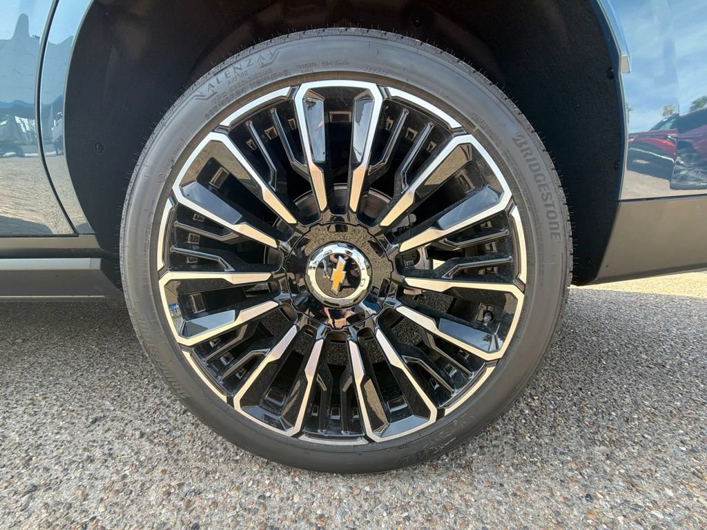 New 2026 Chevrolet Tahoe High Country AWD/4WD image 23