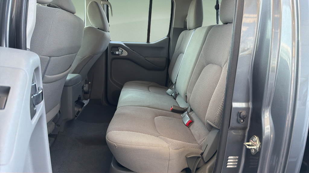 Used 2019 Nissan Frontier SV AWD/4WD image 16