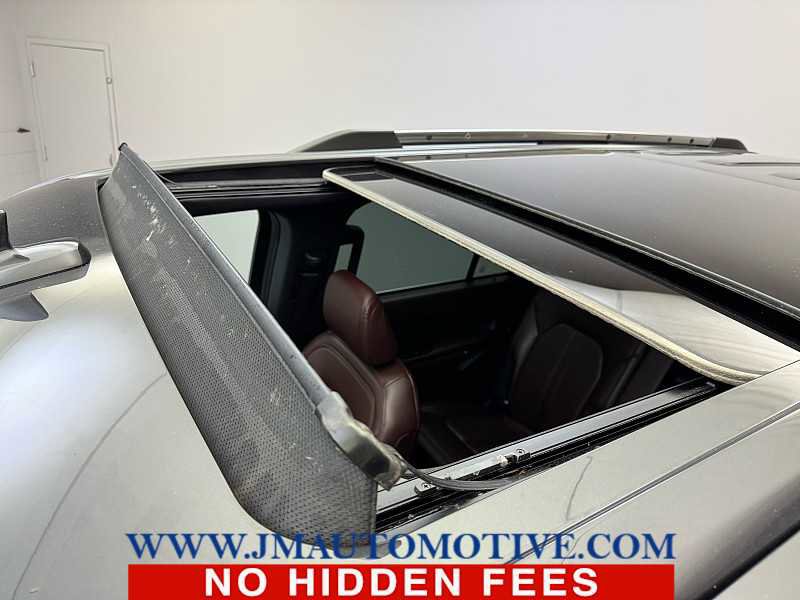 Used 2023 Ford Expedition Limited image 11