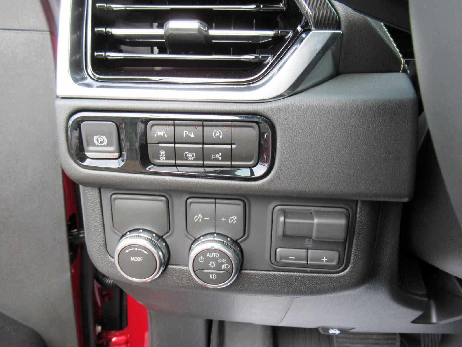New 2026 GMC Yukon XL Elevation RWD image 19