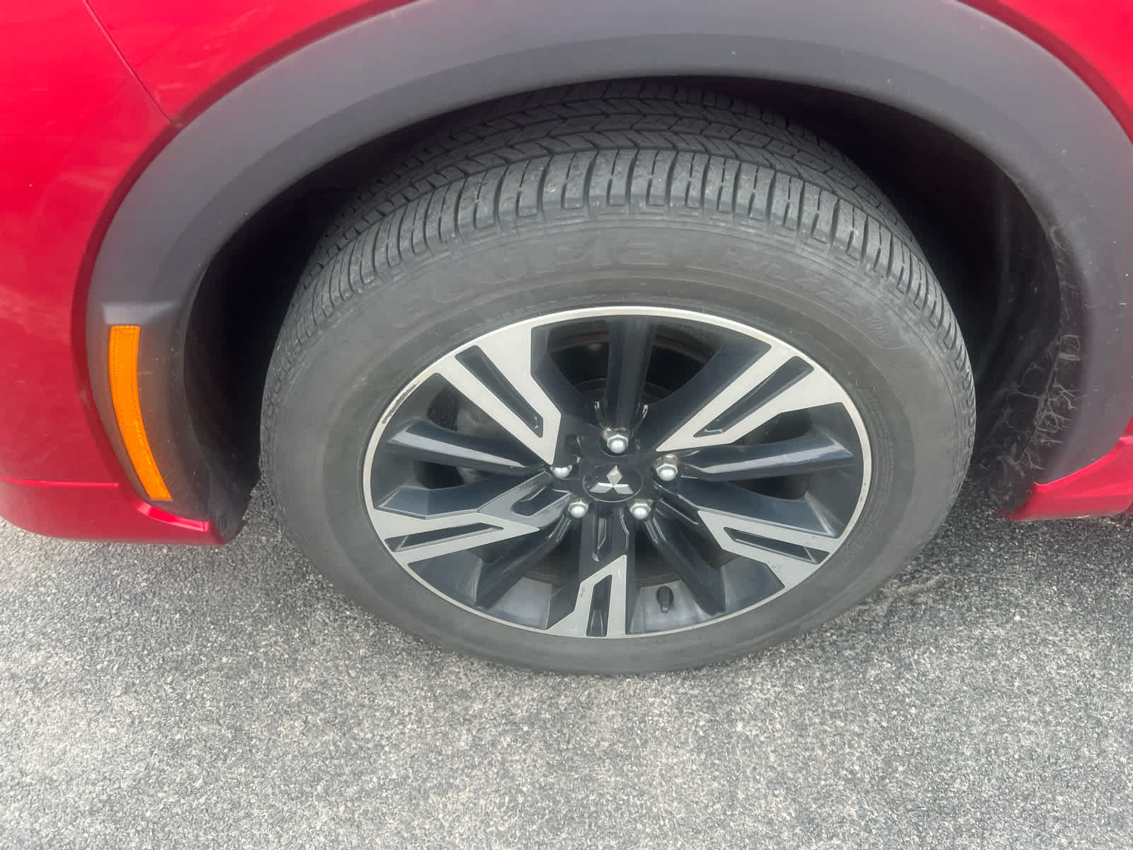 Used 2024 Mitsubishi Eclipse Cross SEL AWD/4WD image 2