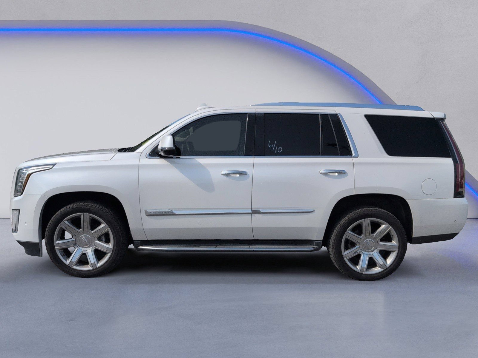 Used 2017 Cadillac Escalade Luxury AWD/4WD image 5