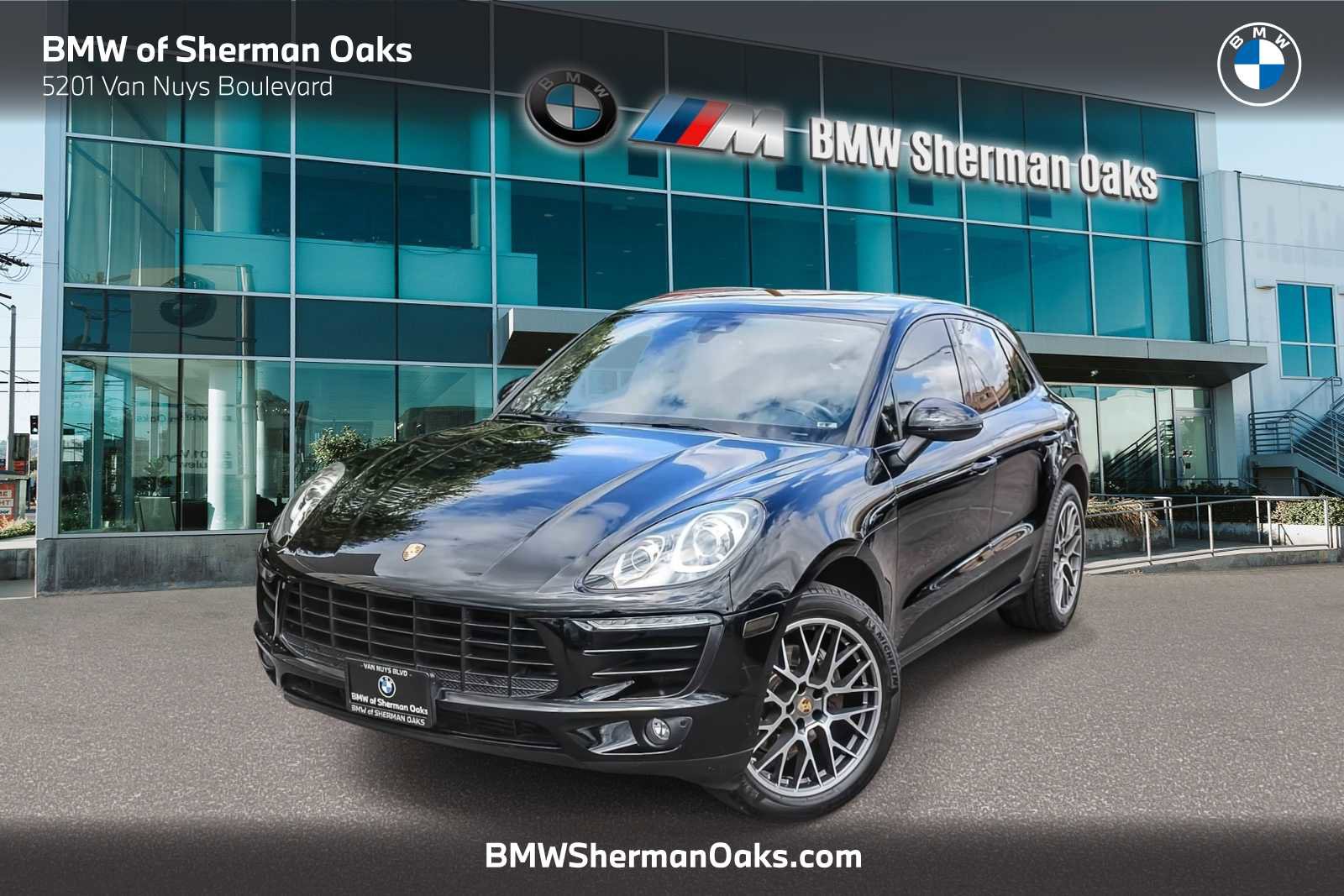 Used 2018 Porsche Macan Sport Edition AWD/4WD image 1