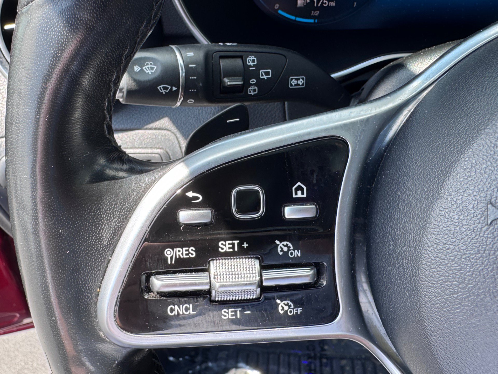 Used 2021 Mercedes-Benz GLC 300 4MATIC image 20