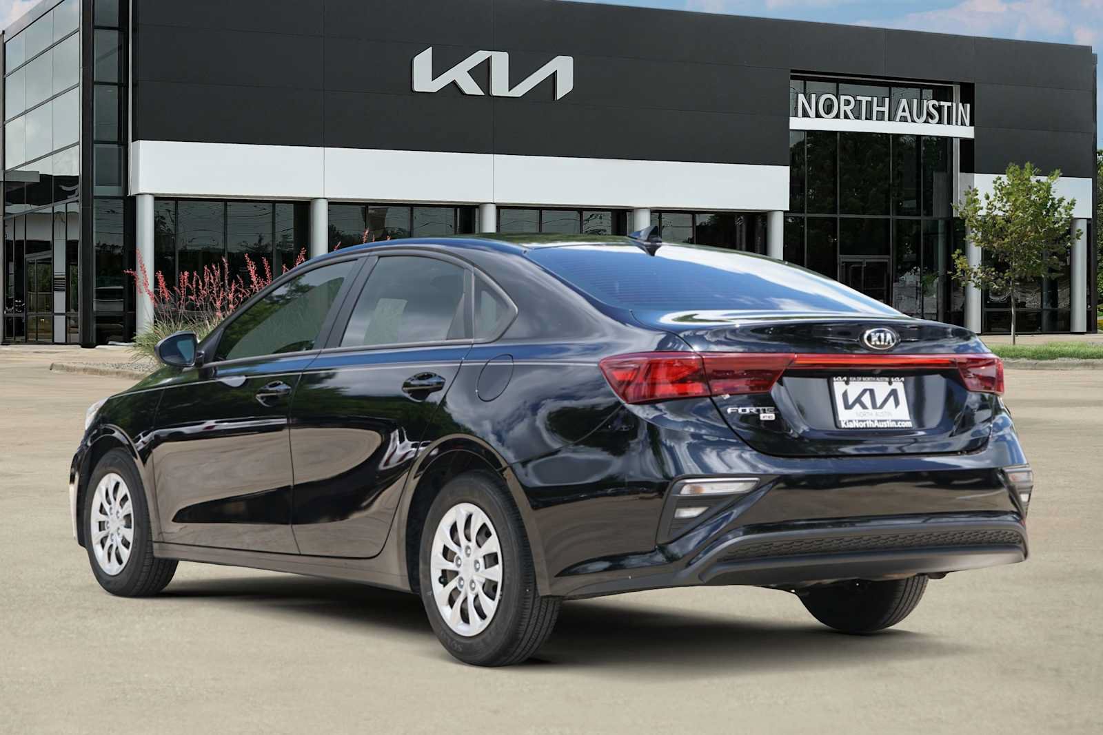 Certified 2021 Kia Forte Sedan FWD image 4