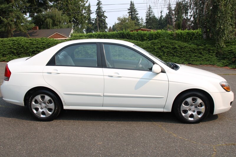 Used 2009 Kia Spectra EX FWD image 11