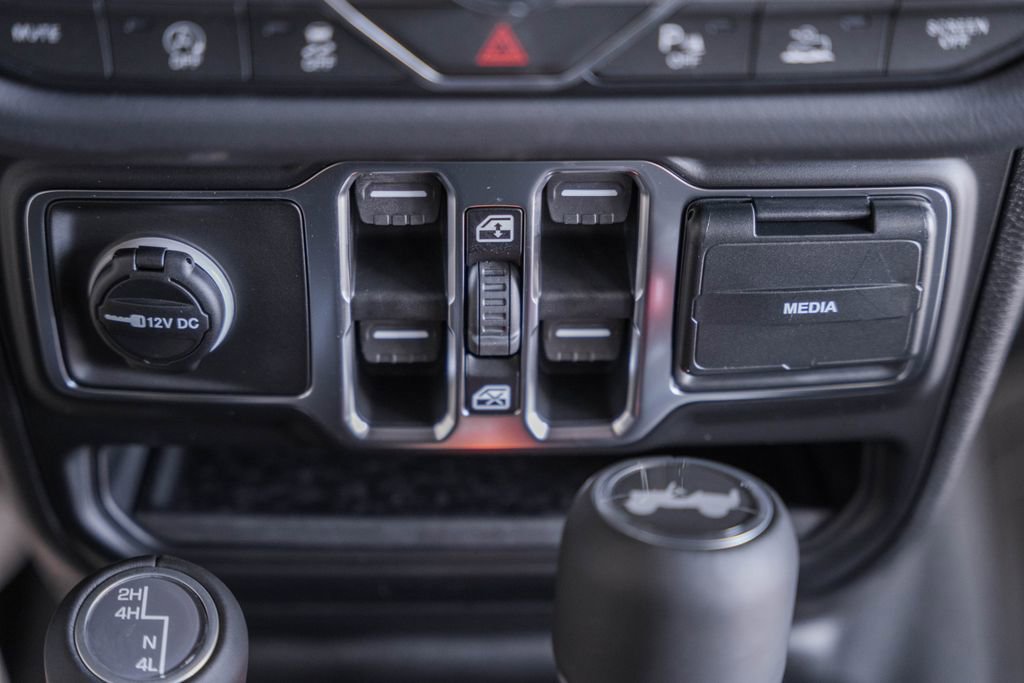 New 2026 Jeep Wrangler Sahara AWD/4WD image 26