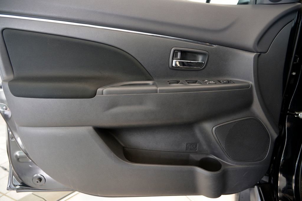 Used 2024 Mitsubishi Outlander Sport ES image 14