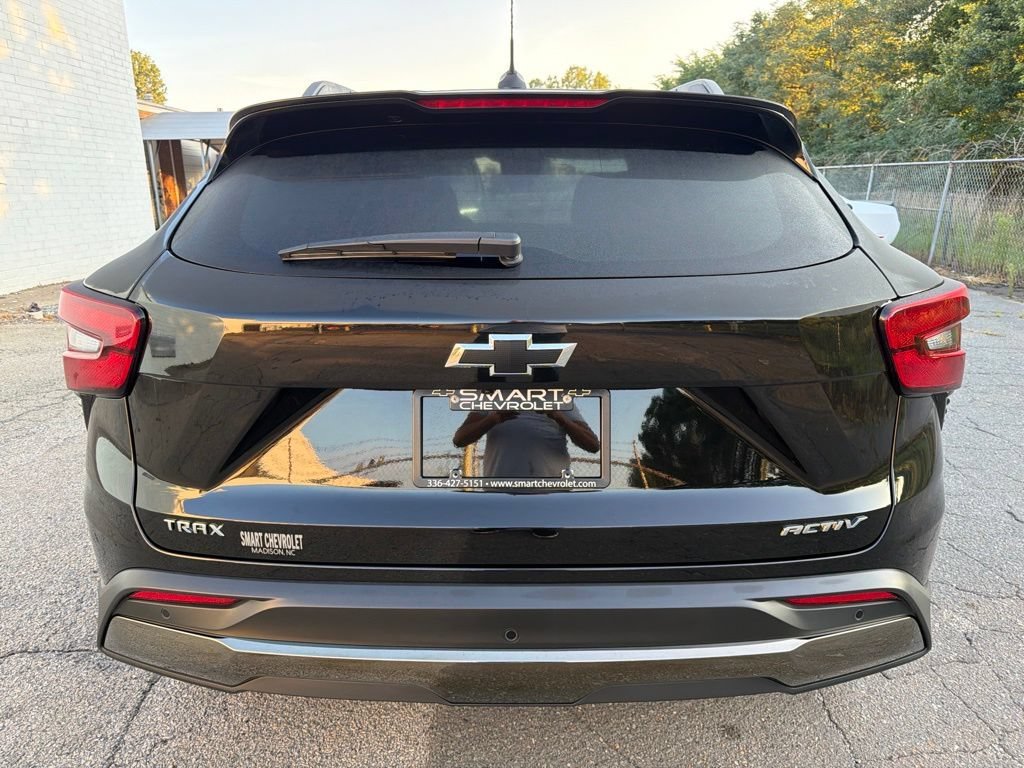 New 2026 Chevrolet Trax ACTIV w/ Driver Confidence Package FWD image 3