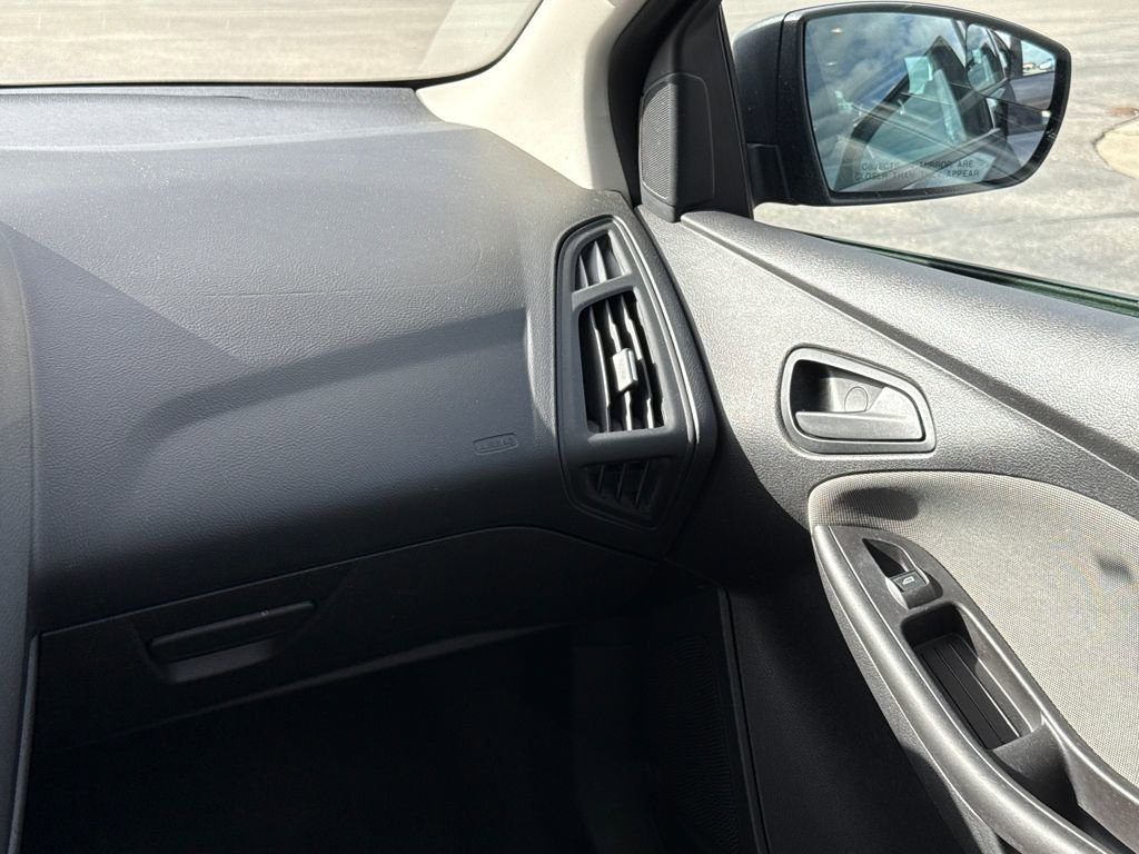 Used 2014 Ford Focus S image 14