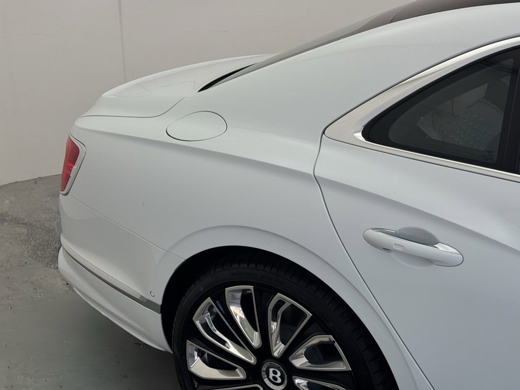 New 2026 Bentley Flying Spur Plug-In Hybrid image 30