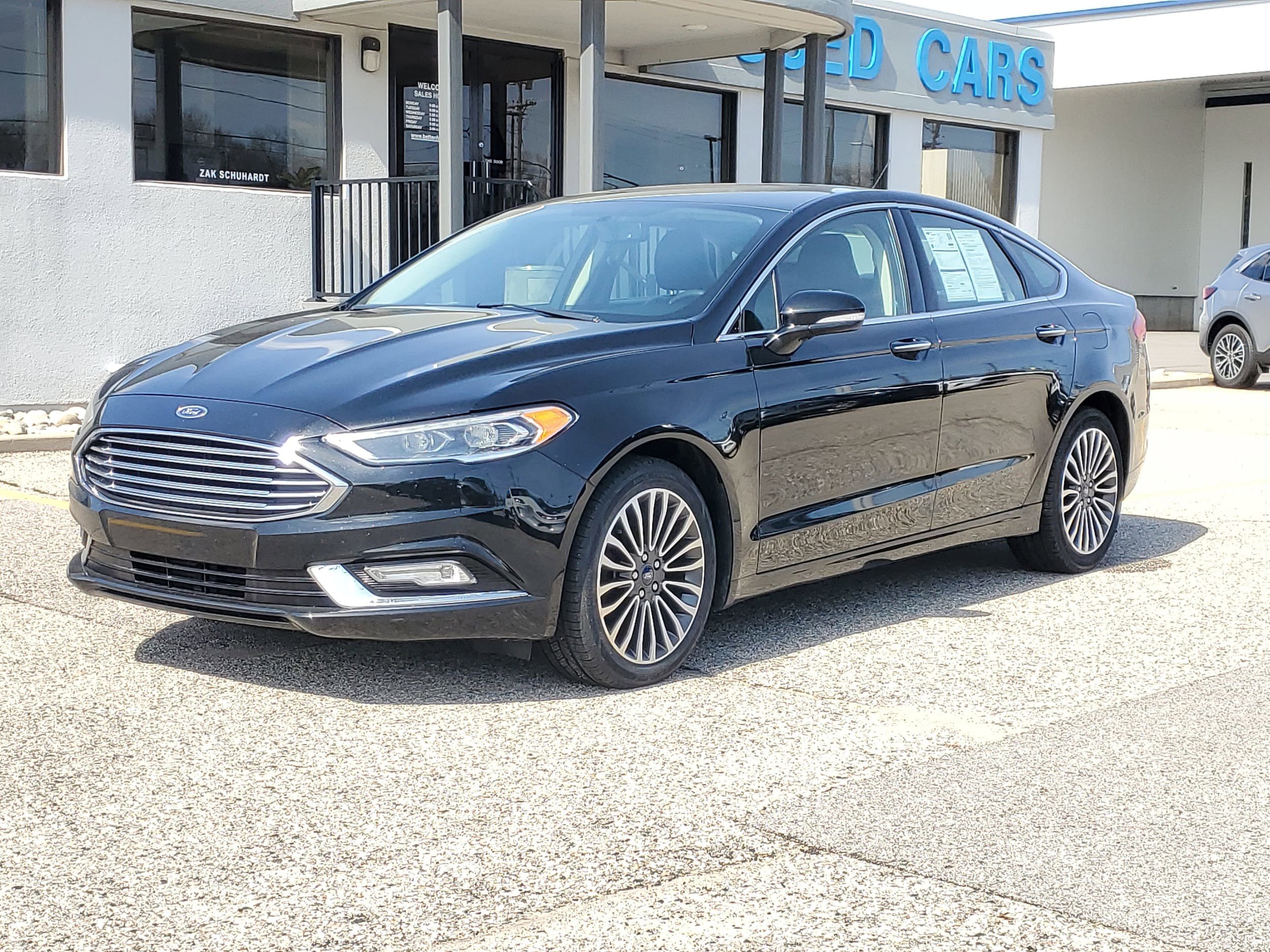Certified 2017 Ford Fusion SE w/ Fusion SE Technology Package image 2