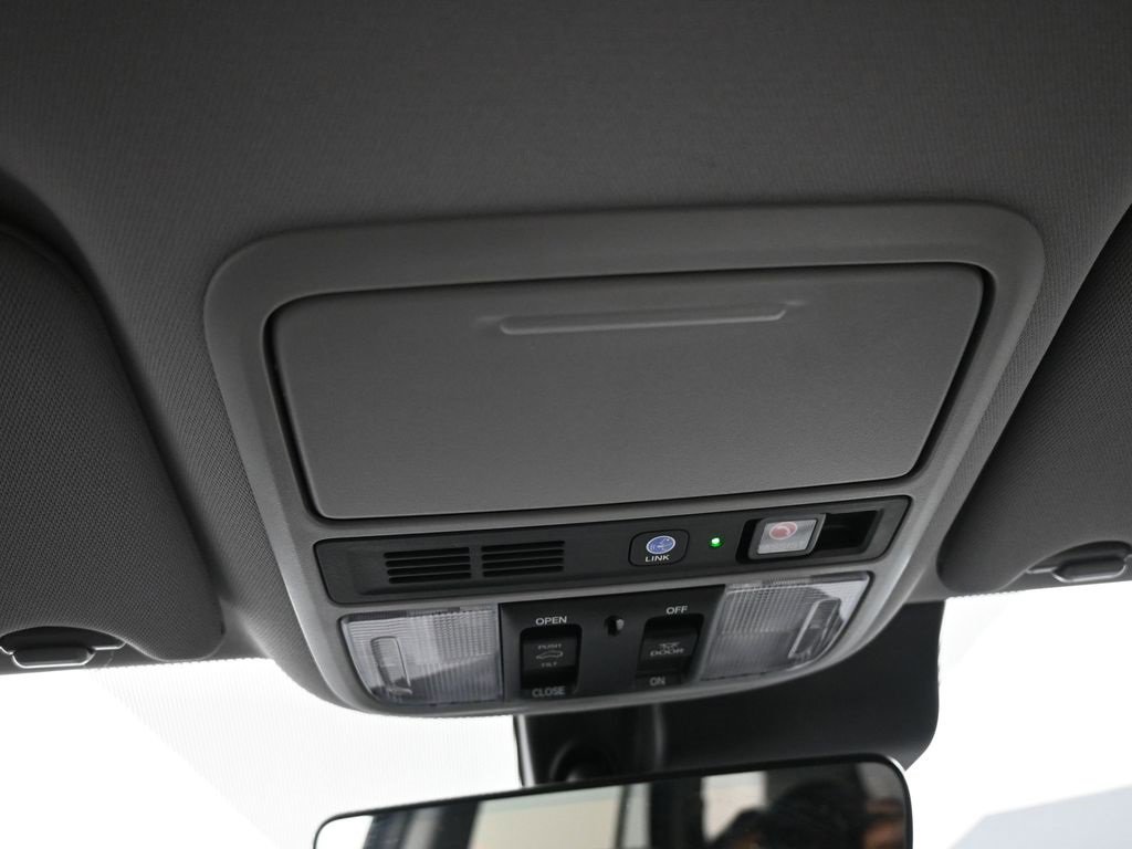 Certified 2022 Honda Pilot Touring image 17