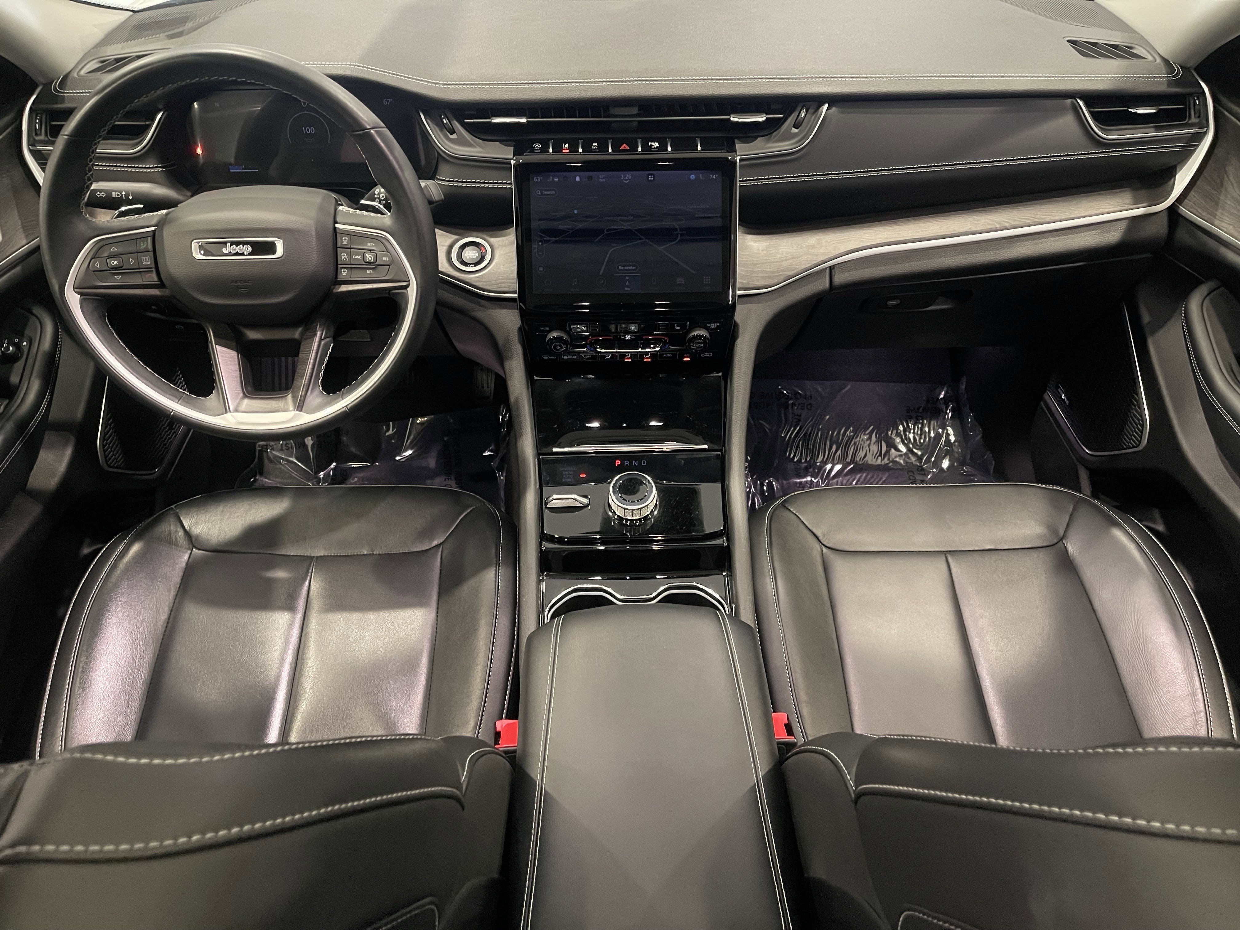 Used 2022 Jeep Grand Cherokee Limited image 16