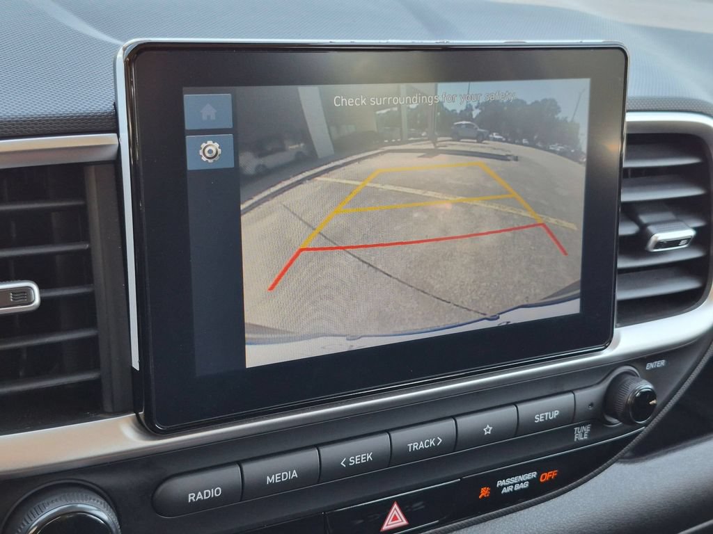 Used 2025 Hyundai Venue SEL FWD image 18