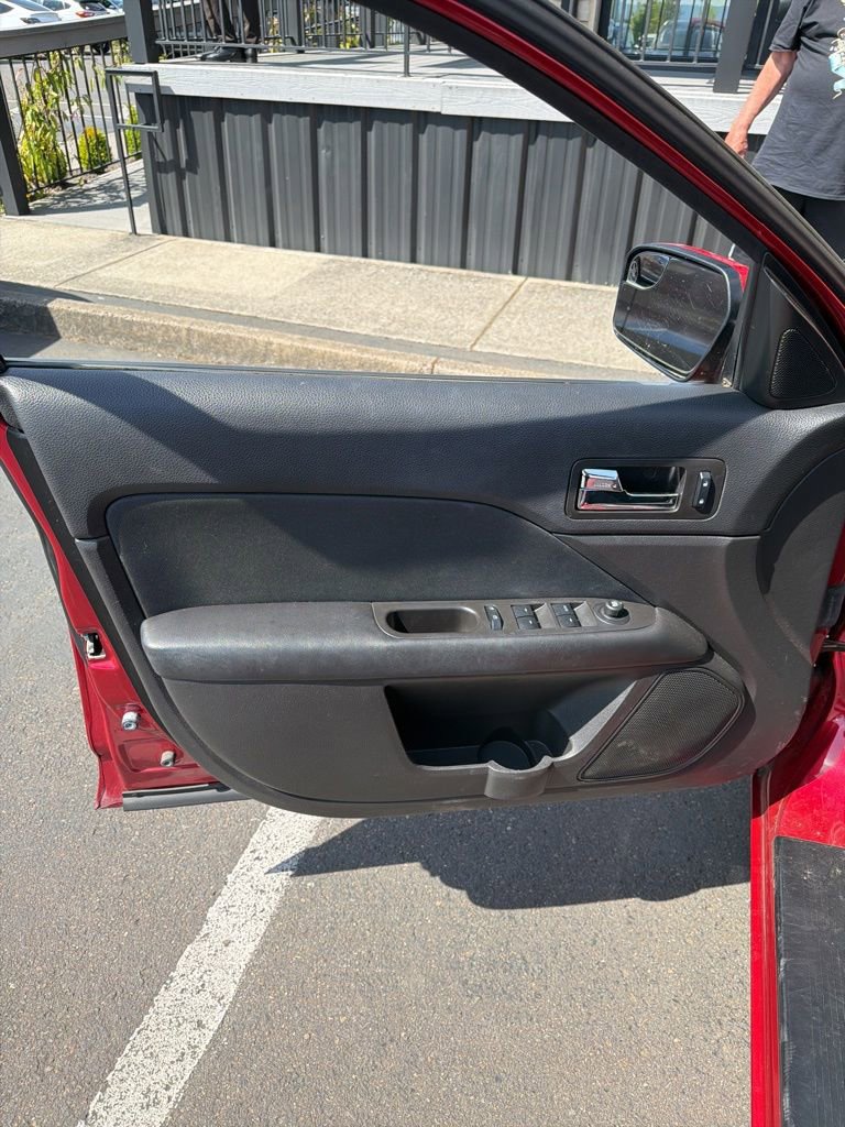 Used 2012 Ford Fusion SE FWD image 8