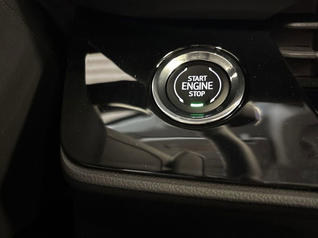 New 2025 Buick Envision Sport Touring image 21