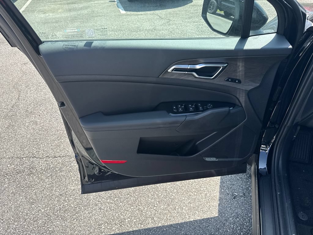 Certified 2025 Kia Sportage X-Pro Prestige AWD/4WD image 10