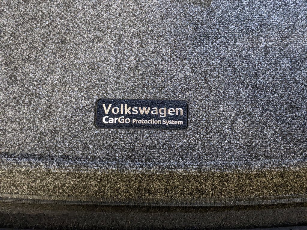 New 2025 Volkswagen Taos SE image 28