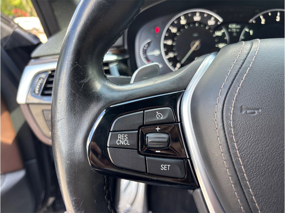 Used 2018 BMW 540i RWD image 30