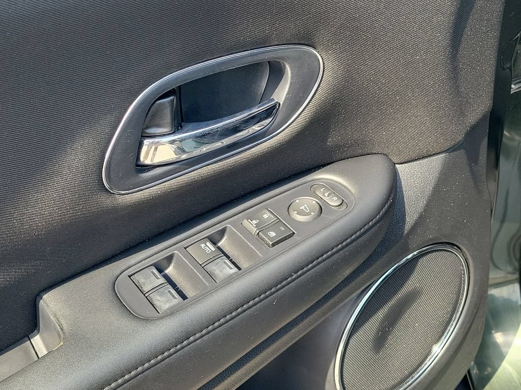 Used 2018 Honda HR-V EX image 21