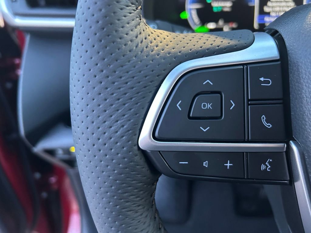 Used 2026 Toyota Sienna Platinum image 19