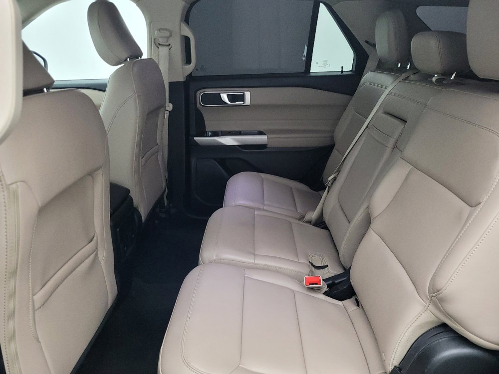Used 2023 Ford Explorer XLT w/ Equipment Group 202A image 18