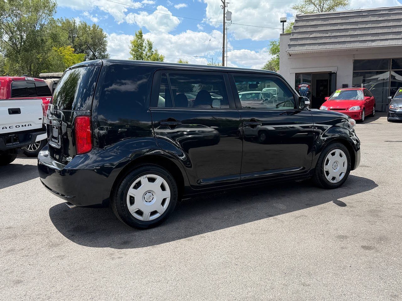Used 2009 Scion xB FWD image 7