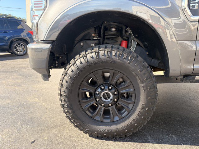 Used 2022 Ford F250 Platinum w/ Tremor Off-Road Package AWD/4WD image 38