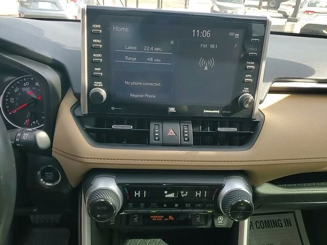 Used 2022 Toyota RAV4 XLE Premium image 17
