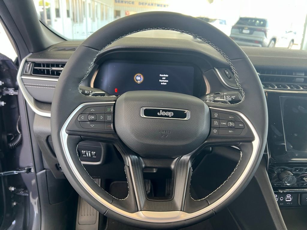 New 2025 Jeep Grand Cherokee L Laredo w/ Luxury Tech Group I image 11