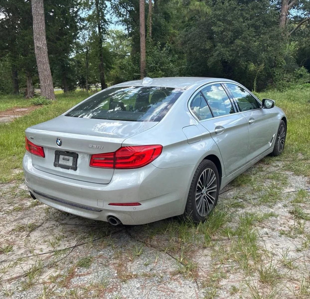 Used 2019 BMW 530i xDrive w/ Convenience Package AWD/4WD image 4