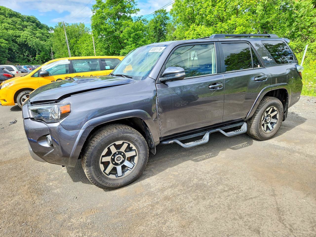 Used 2023 Toyota 4Runner TRD Off-Road Premium w/ Off Road Premium Plus Package AWD/4WD image 3