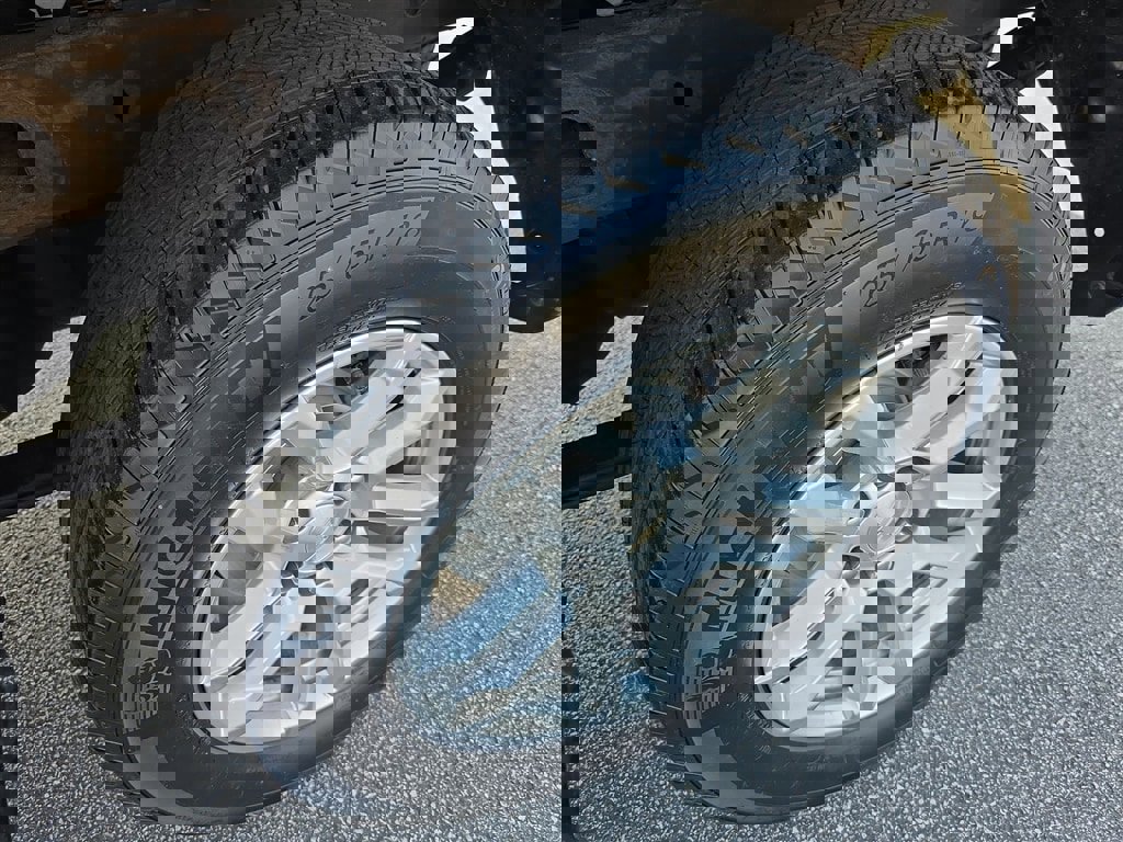 Used 2022 Chevrolet Silverado 1500 LT image 17