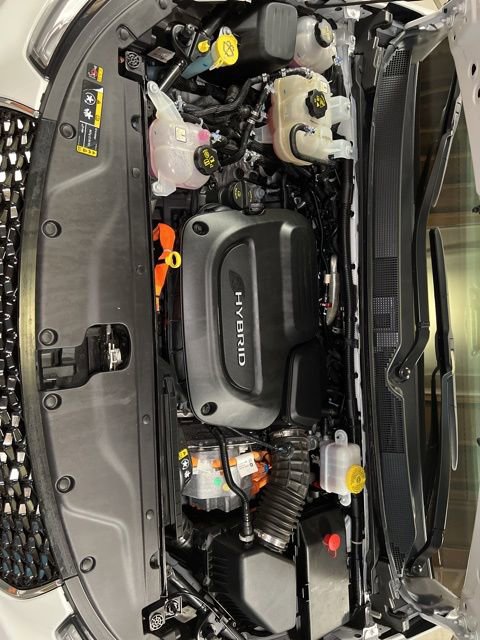 Used 2024 Chrysler Pacifica Select image 22