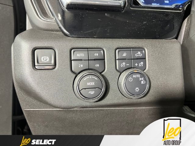 Used 2025 Chevrolet Silverado 1500 LT w/ Z71 Off-Road Package AWD/4WD image 16