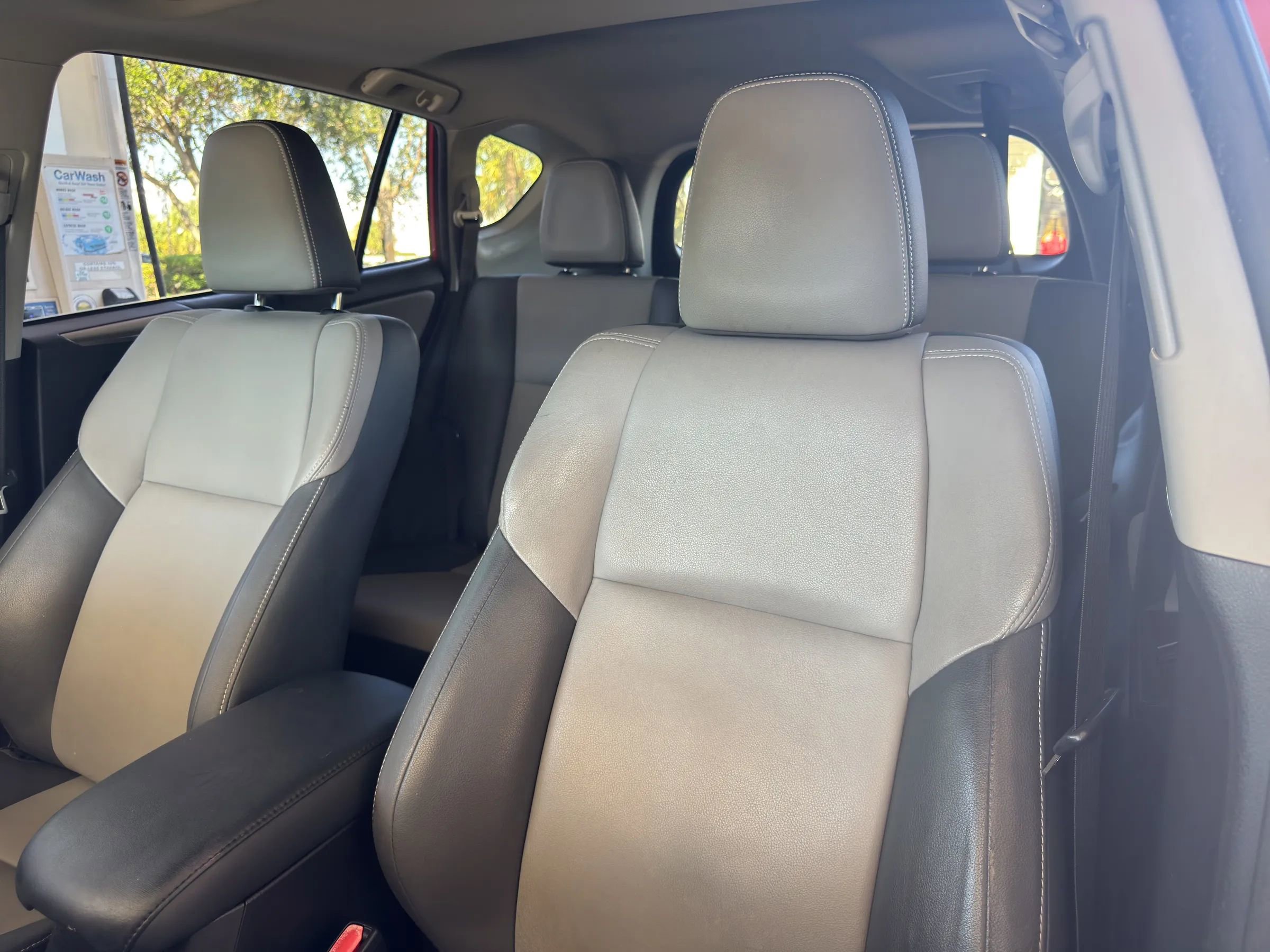 Used 2015 Toyota RAV4 Limited FWD image 27