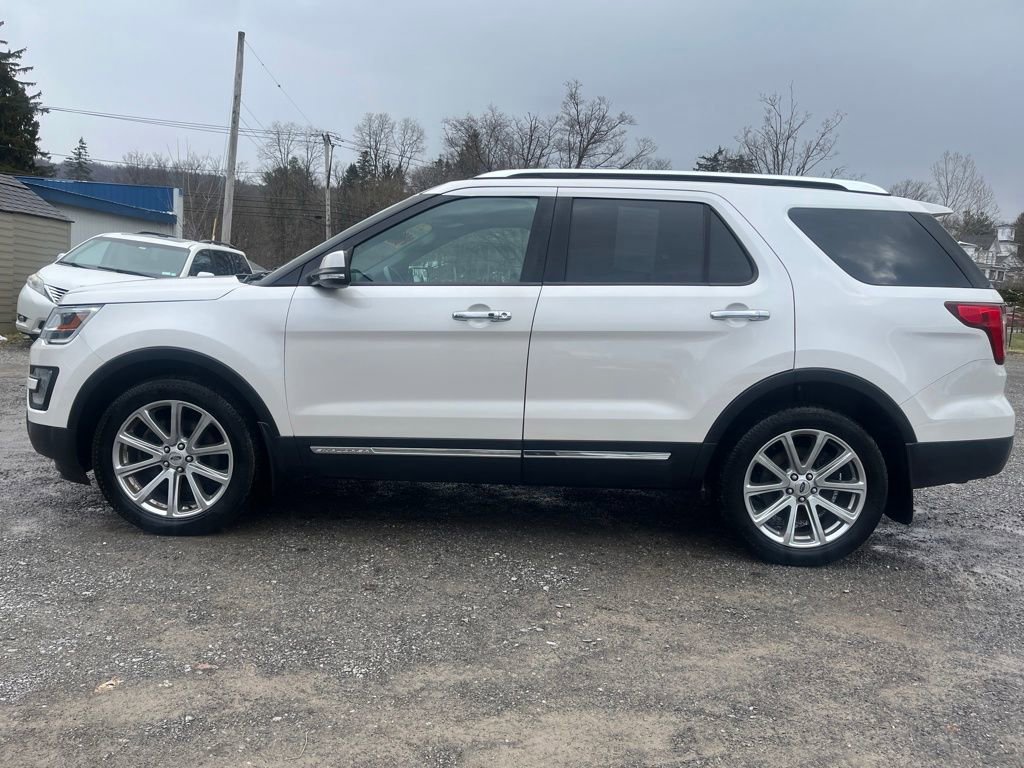 Used 2017 Ford Explorer Limited image 12