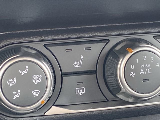 Used 2025 Nissan Kicks SV w/ SV Premium Package image 7