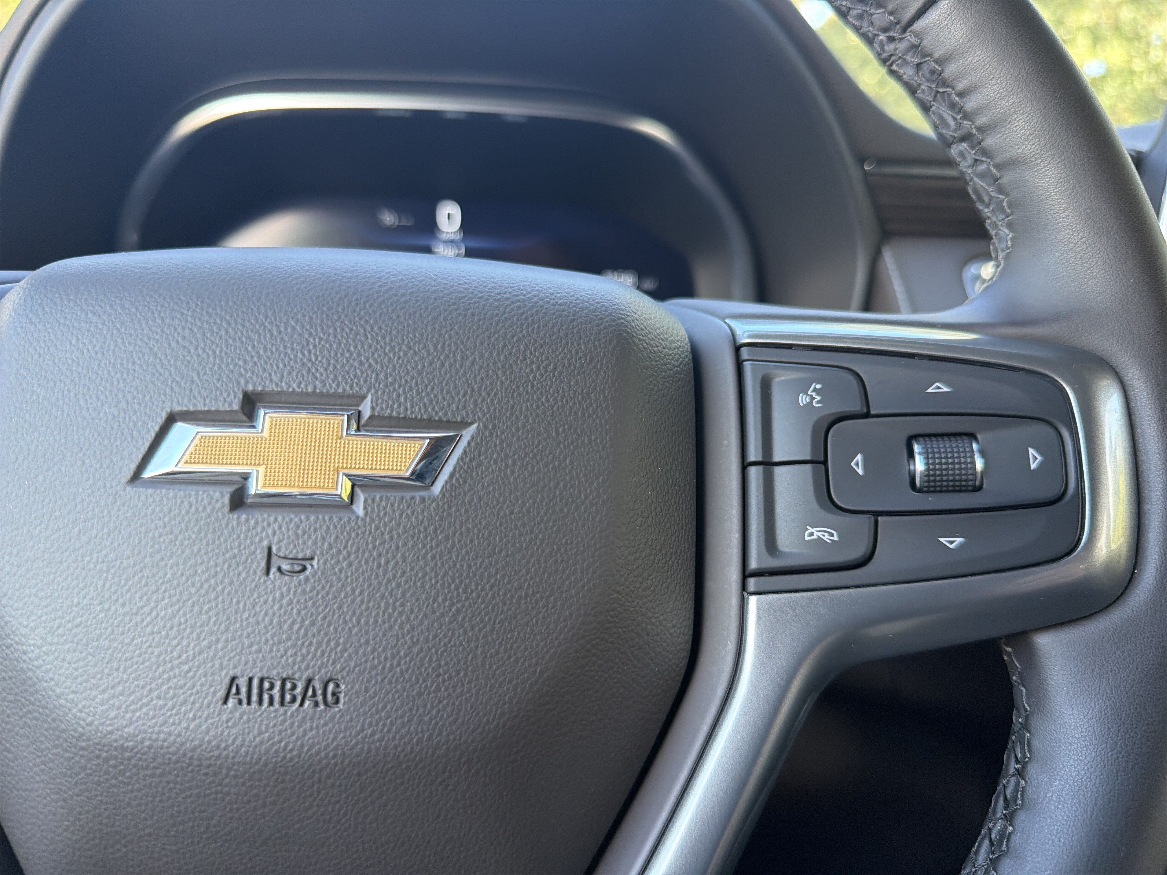 Used 2024 Chevrolet Suburban LT w/ Luxury Package AWD/4WD image 27