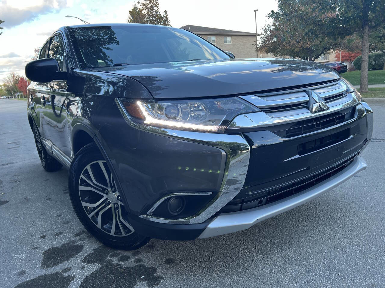 Used 2018 Mitsubishi Outlander ES image 7