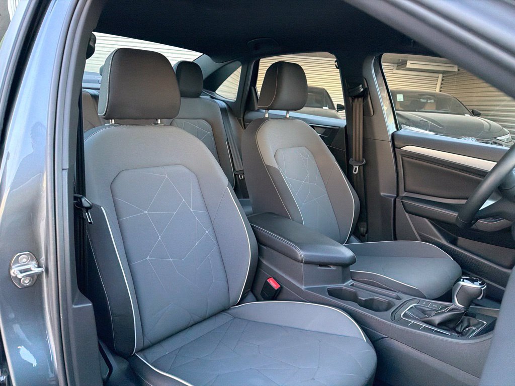 Used 2026 Volkswagen Jetta Sport FWD image 19