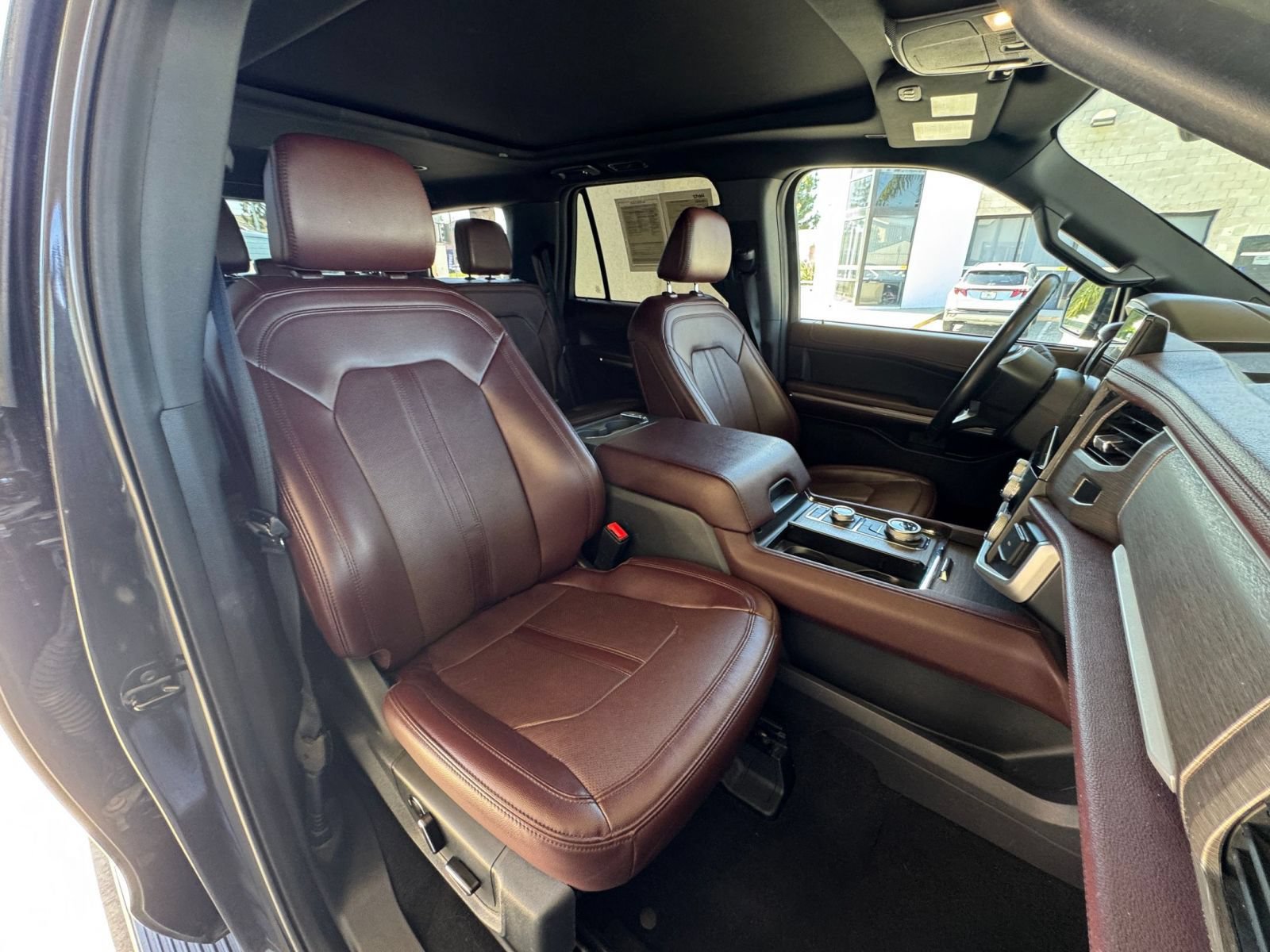 Used 2024 Ford Expedition Limited AWD/4WD image 40