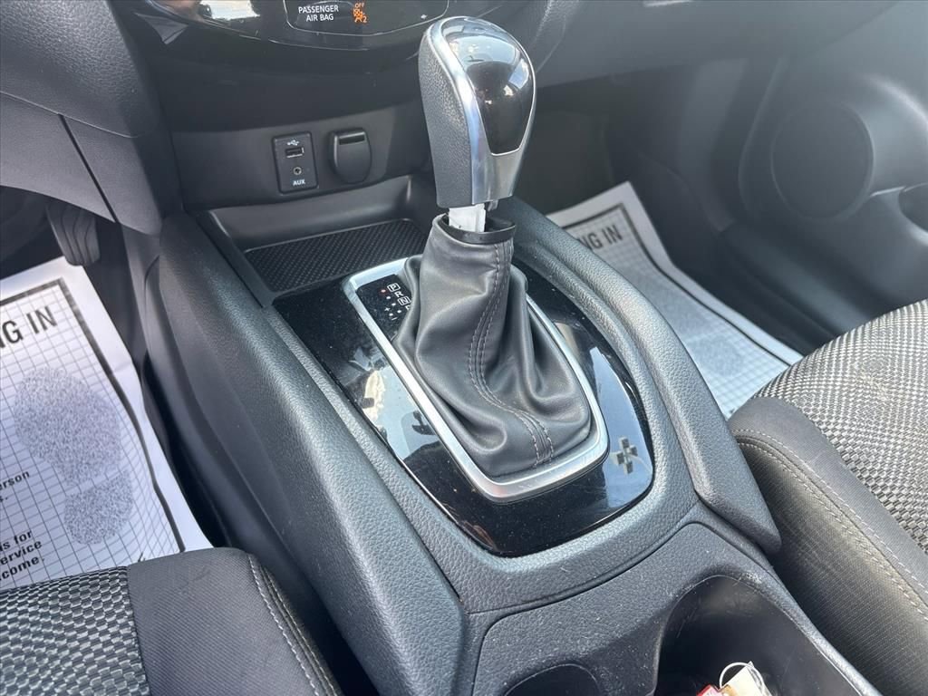 Used 2018 Nissan Rogue Sport SV w/ SV Technology Package image 19