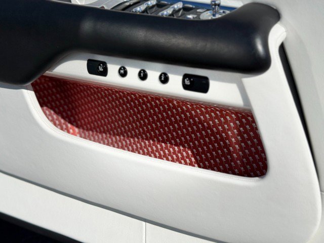Used 2018 Rolls-Royce Dawn image 20