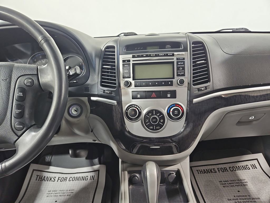 Used 2009 Hyundai Santa Fe SE image 18