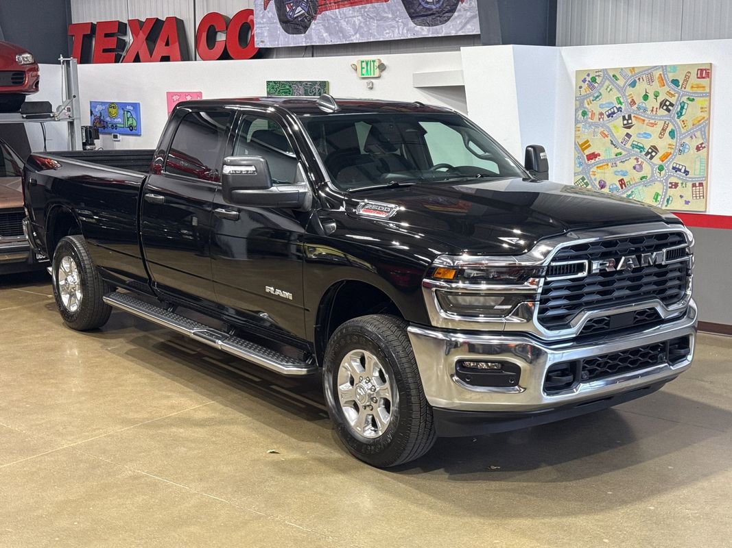 Used 2026 RAM 2500 Big Horn AWD/4WD image 34