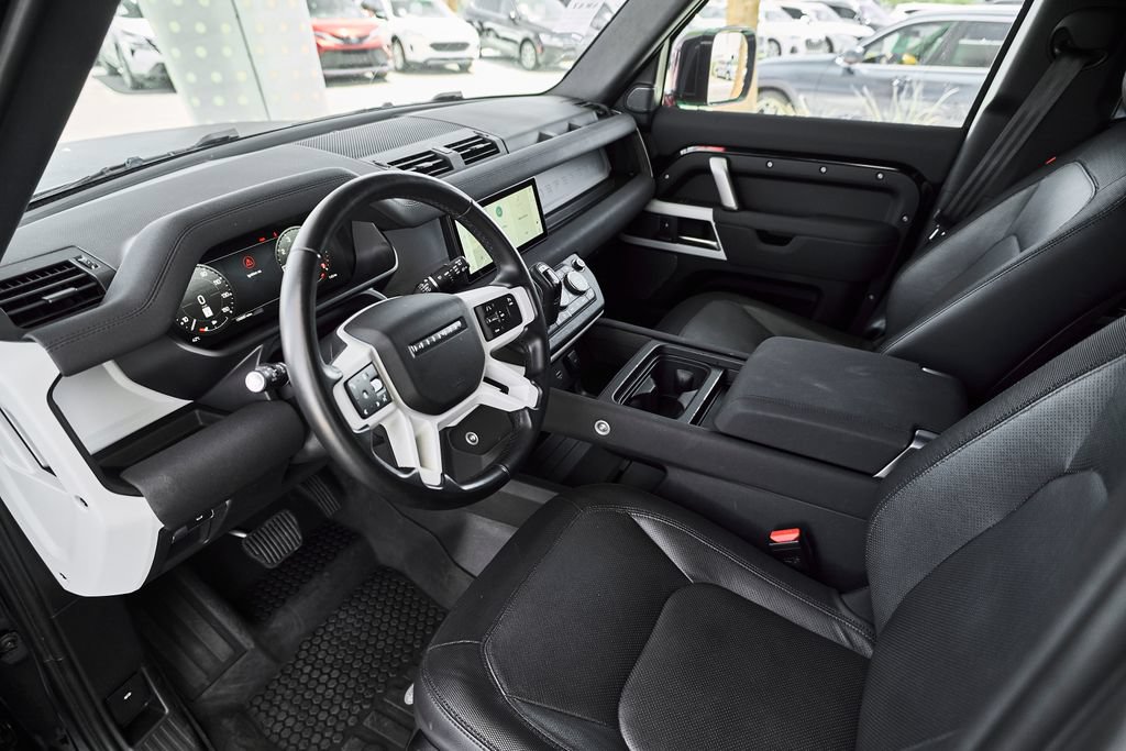 Used 2023 Land Rover Defender 110 X-Dynamic SE AWD/4WD image 2
