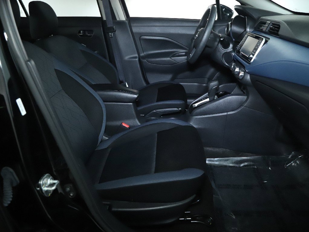 Certified 2025 Nissan Versa SV image 32